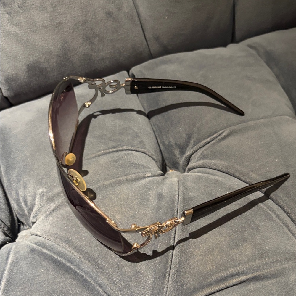 Roberto Cavalli Gold Sunglasses with Black Case - Picture 4 of 5